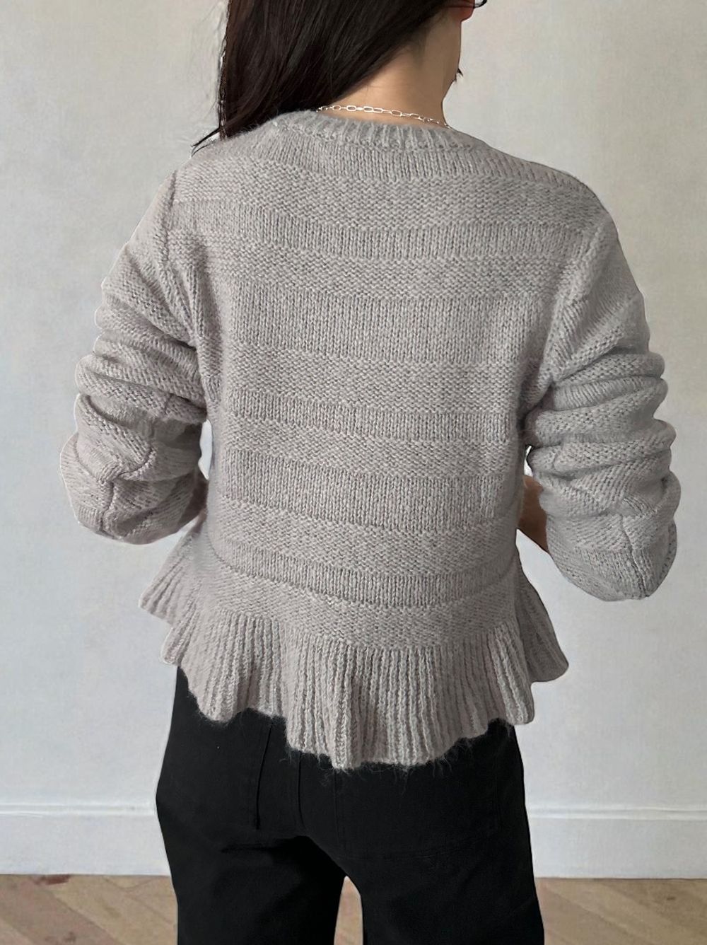 Rib design ペプラムミドルゲージニット