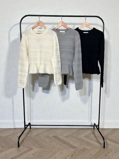 Rib design ペプラムミドルゲージニット