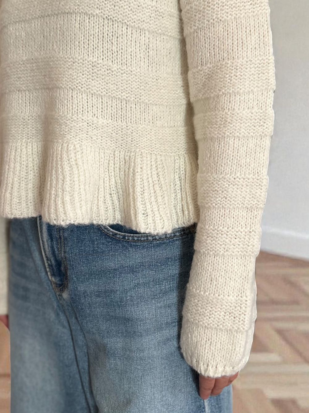 Rib design ペプラムミドルゲージニット