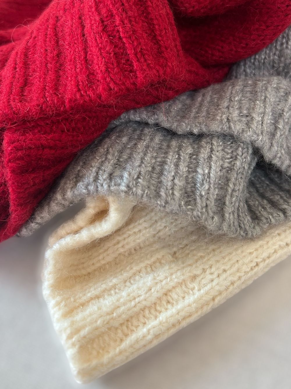 Front ribbon ラウンドネックニット