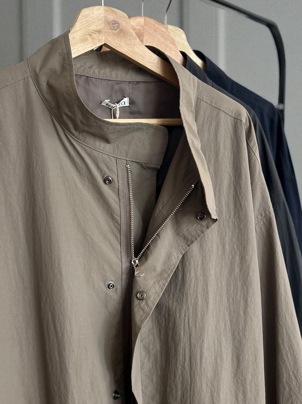 Waist Drawstring スタンドカラーナイロンコート