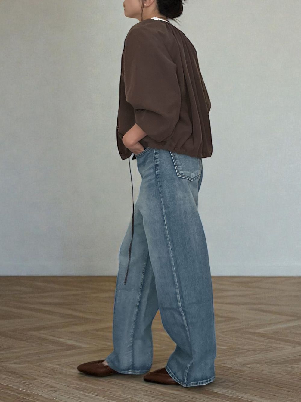 Suede like ギャザーラウンドネックブラウス