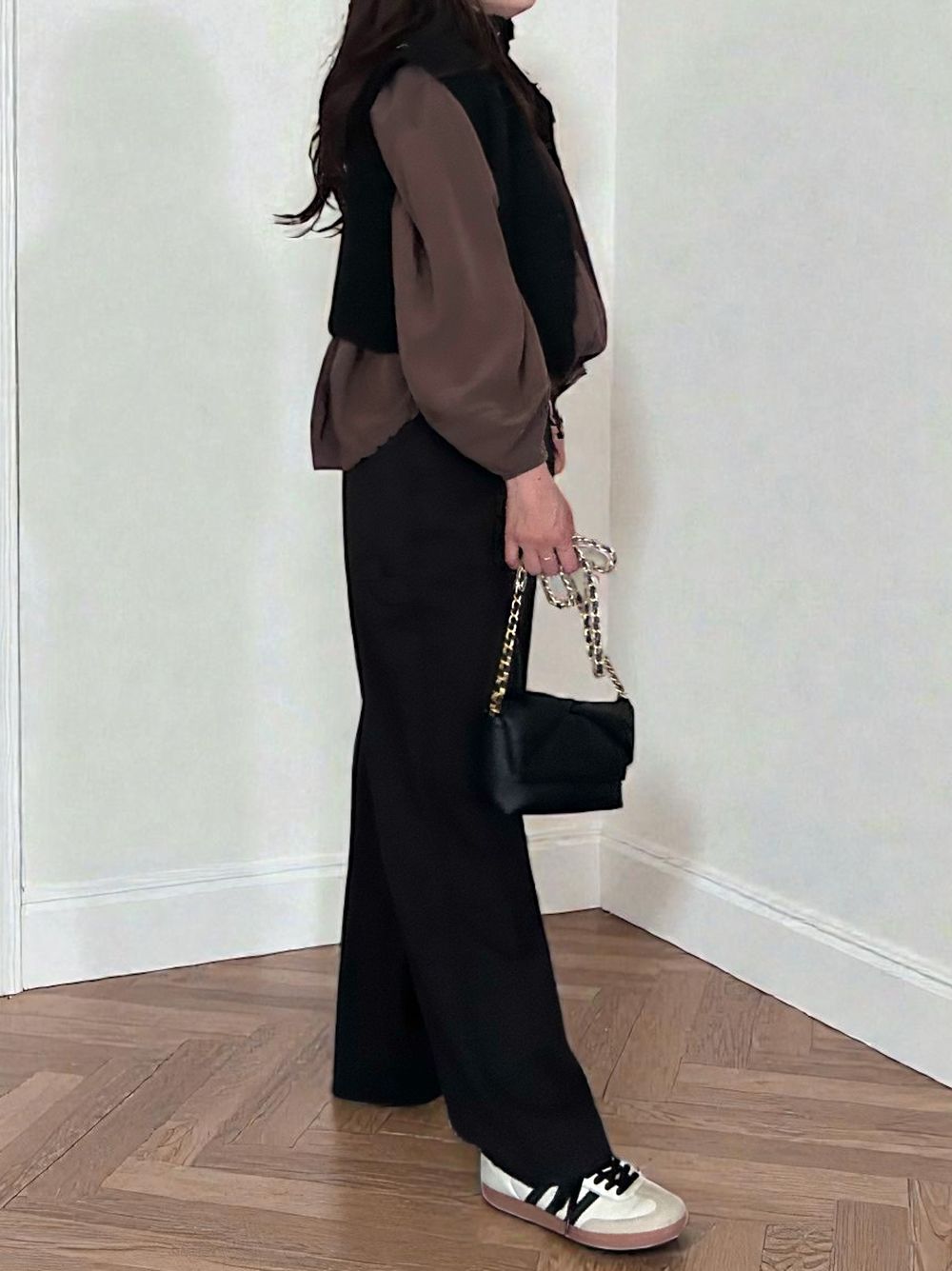 Suede like ギャザーラウンドネックブラウス