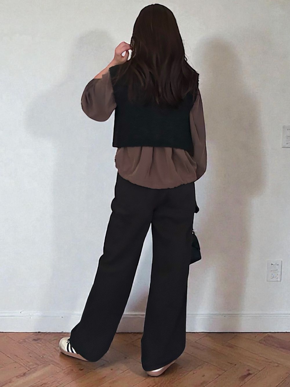 Suede like ギャザーラウンドネックブラウス