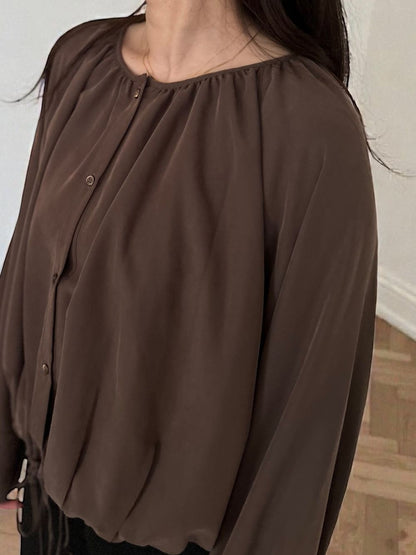 Suede like ギャザーラウンドネックブラウス