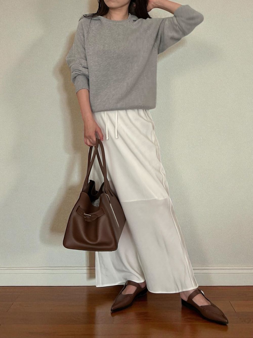 Wool blend crew neckニットフーディー