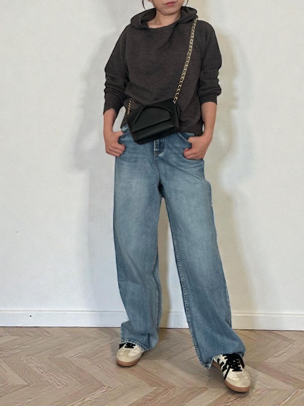 Wool blend crew neckニットフーディー