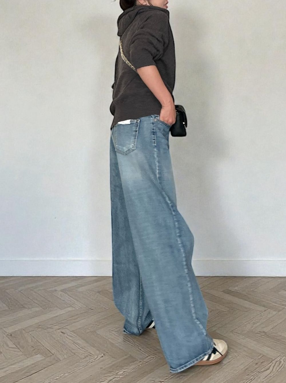 Wool blend crew neckニットフーディー