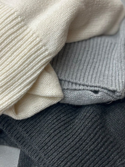 Wool blend crew neckニットフーディー