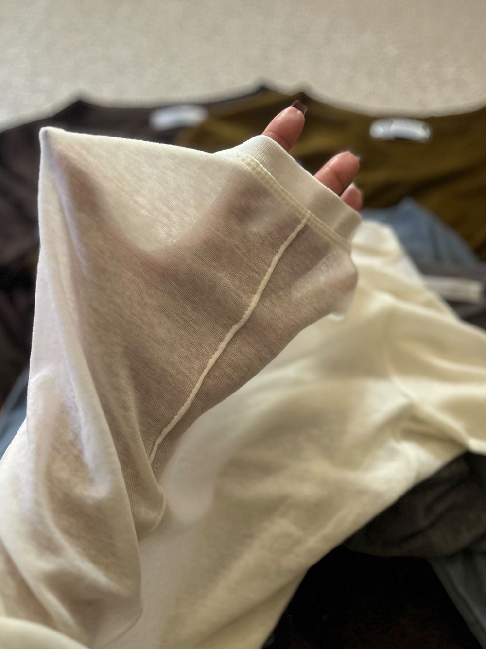 Wool blend crew neck シアートップス