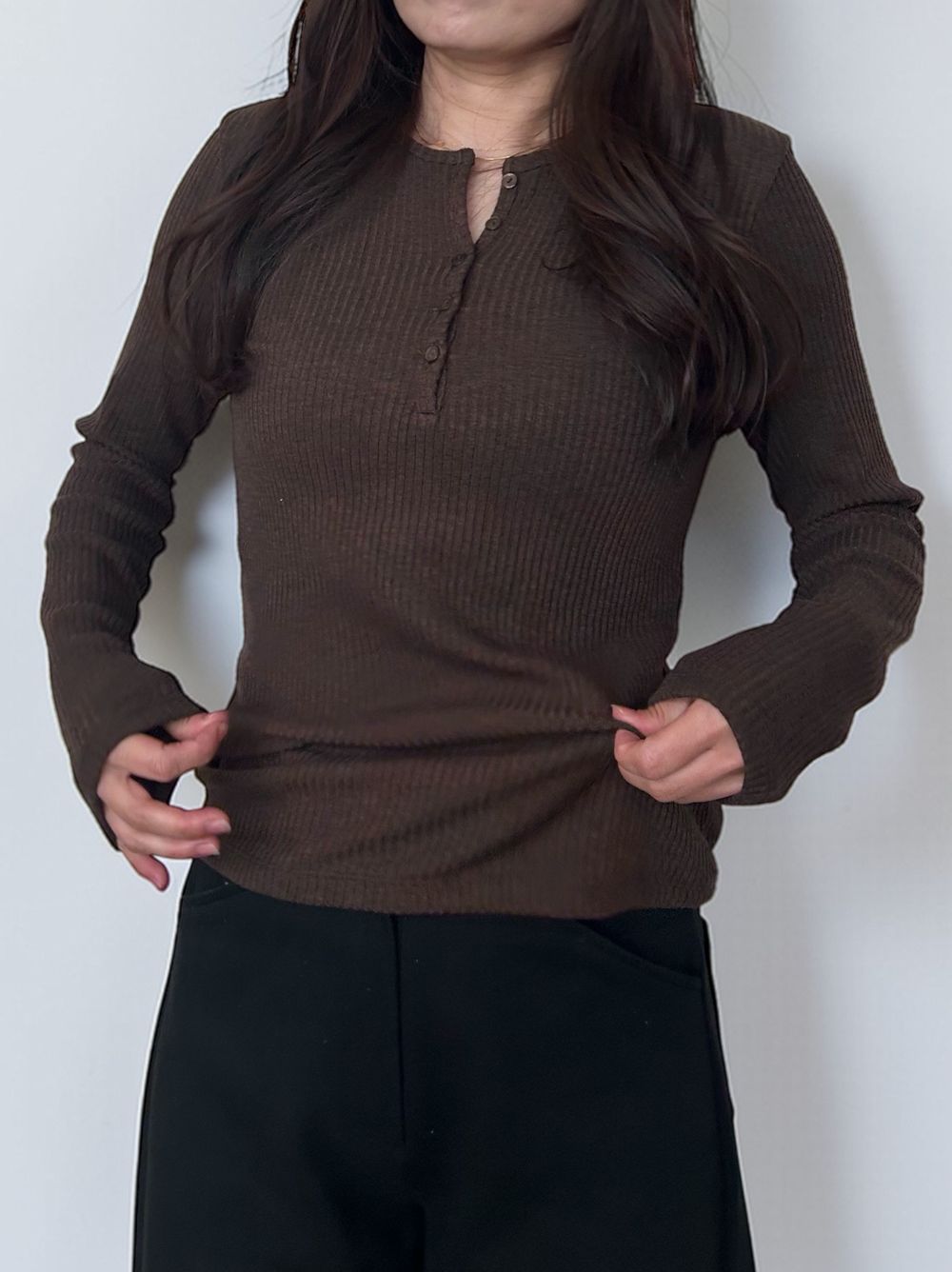 Comfortableヘンリーネックリブカットソー