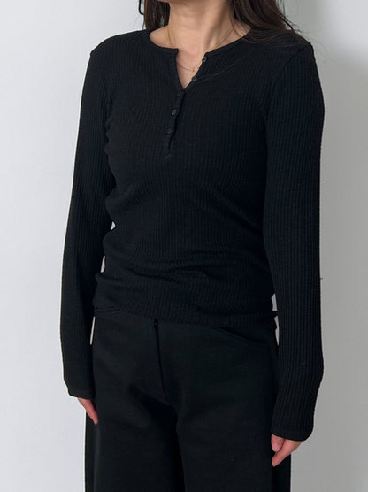 Comfortableヘンリーネックリブカットソー