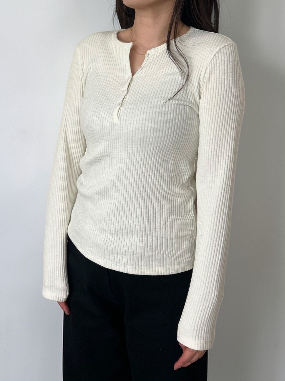 Comfortableヘンリーネックリブカットソー