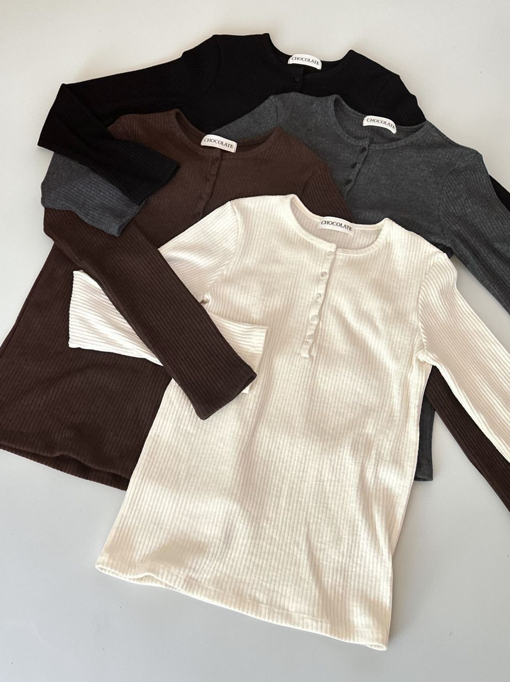 Comfortableヘンリーネックリブカットソー