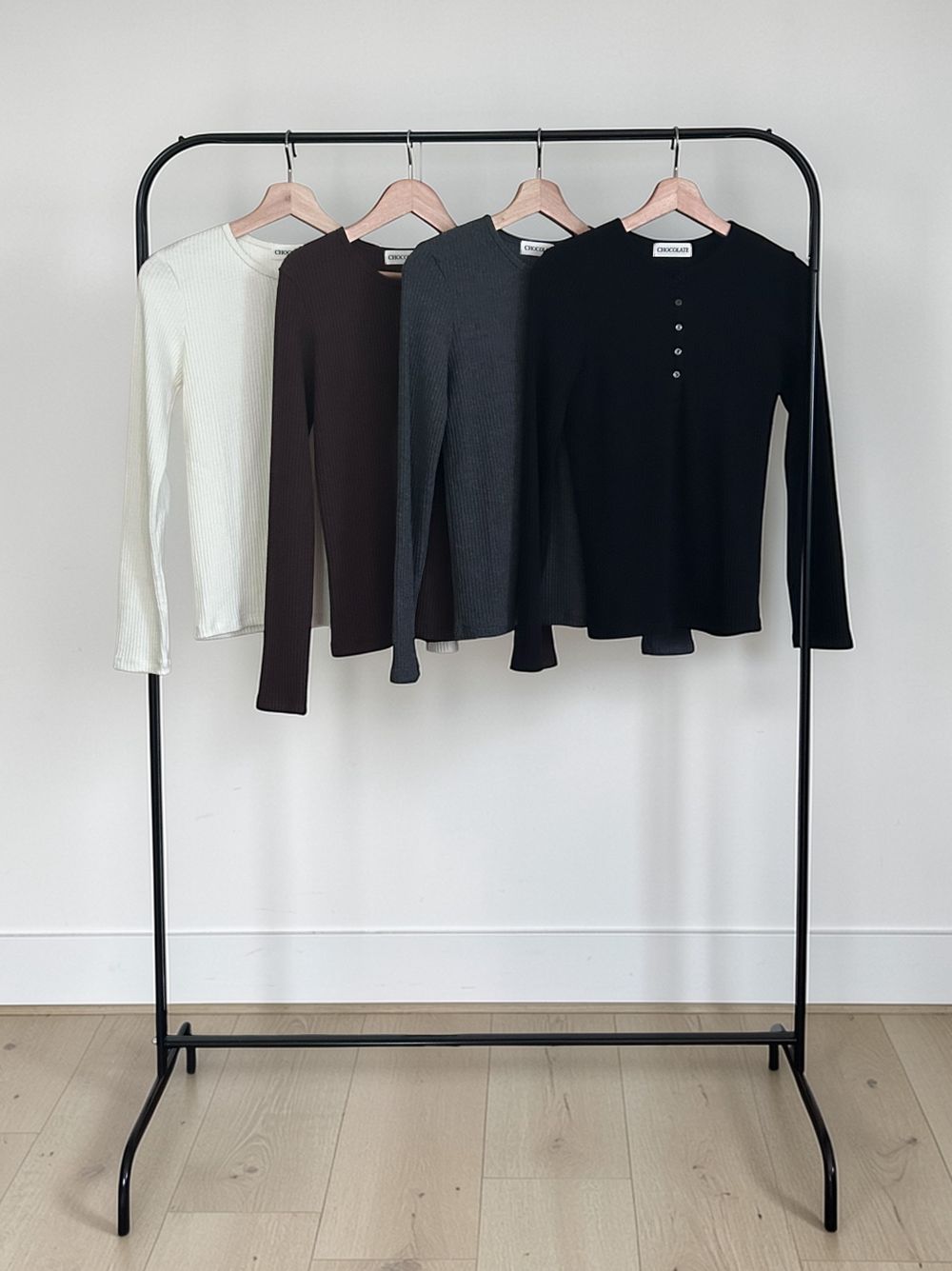 Comfortableヘンリーネックリブカットソー