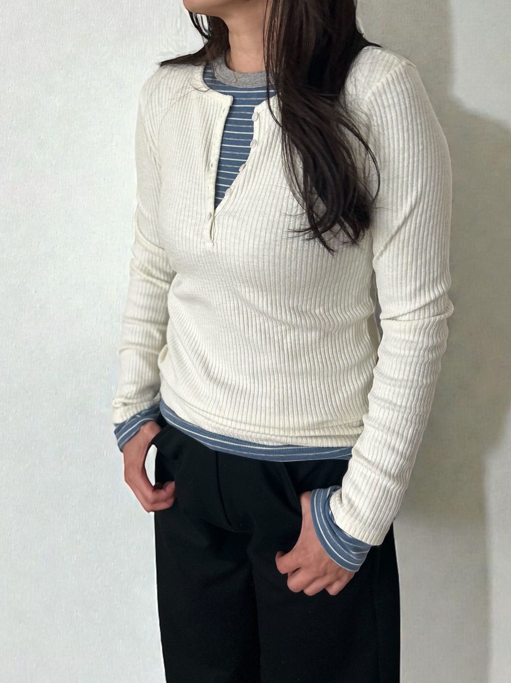 Comfortableヘンリーネックリブカットソー