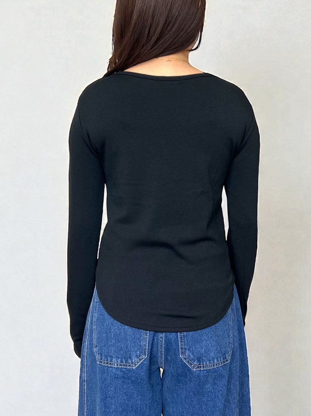 Curved hemlineフリースラウンドネックカットソー