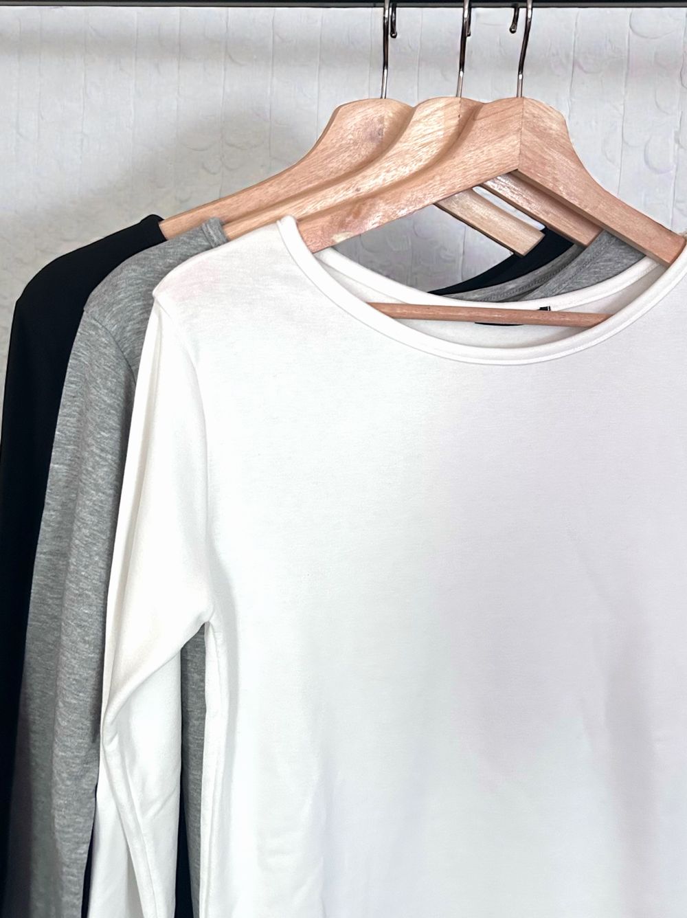 Curved hemlineフリースラウンドネックカットソー