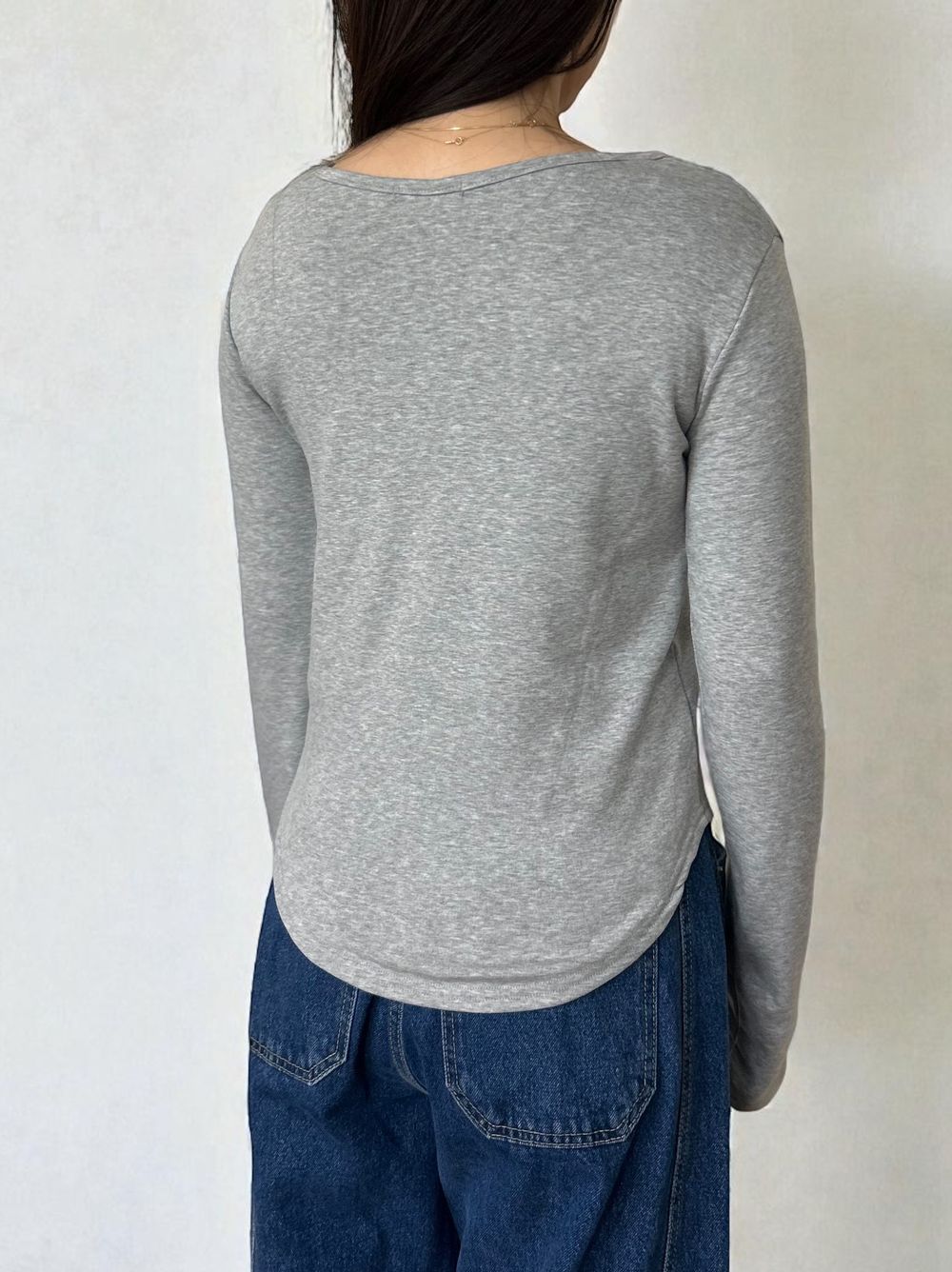 Curved hemlineフリースラウンドネックカットソー