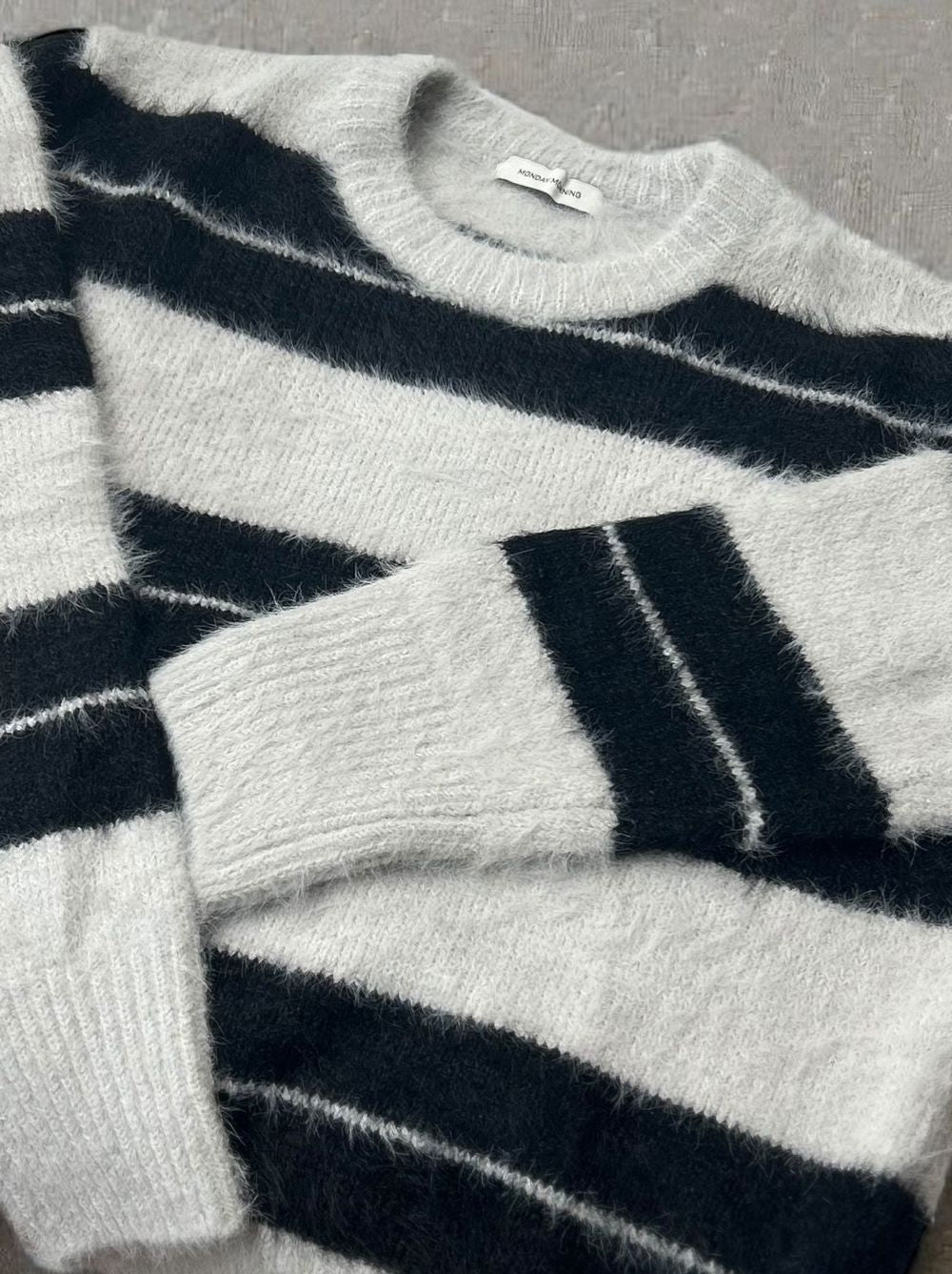 Mohair like shaggy ワイドボーダーニット