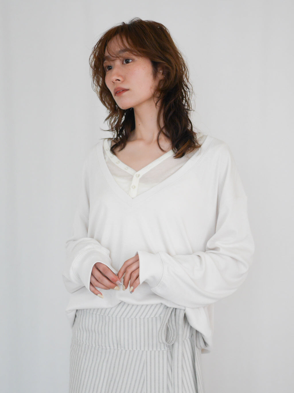 Deep V-neck プルオーバーニット