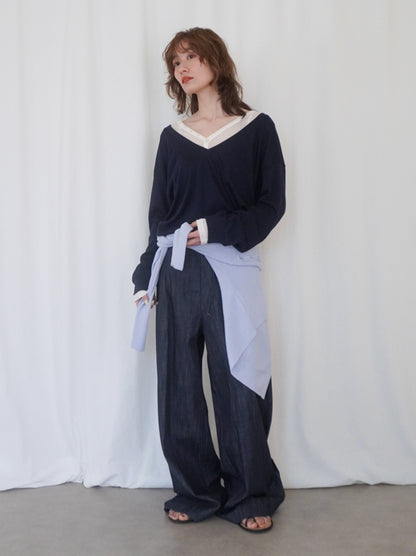 Deep V-neck プルオーバーニット