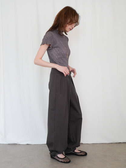 Puff textured sheer メロウハイネックトップス