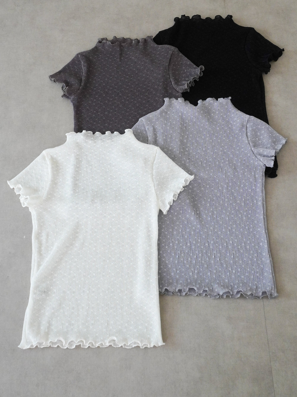 Puff textured sheer メロウハイネックトップス