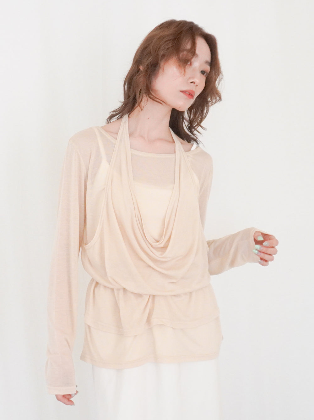 Halter layered ドレープラウンドネックトップス