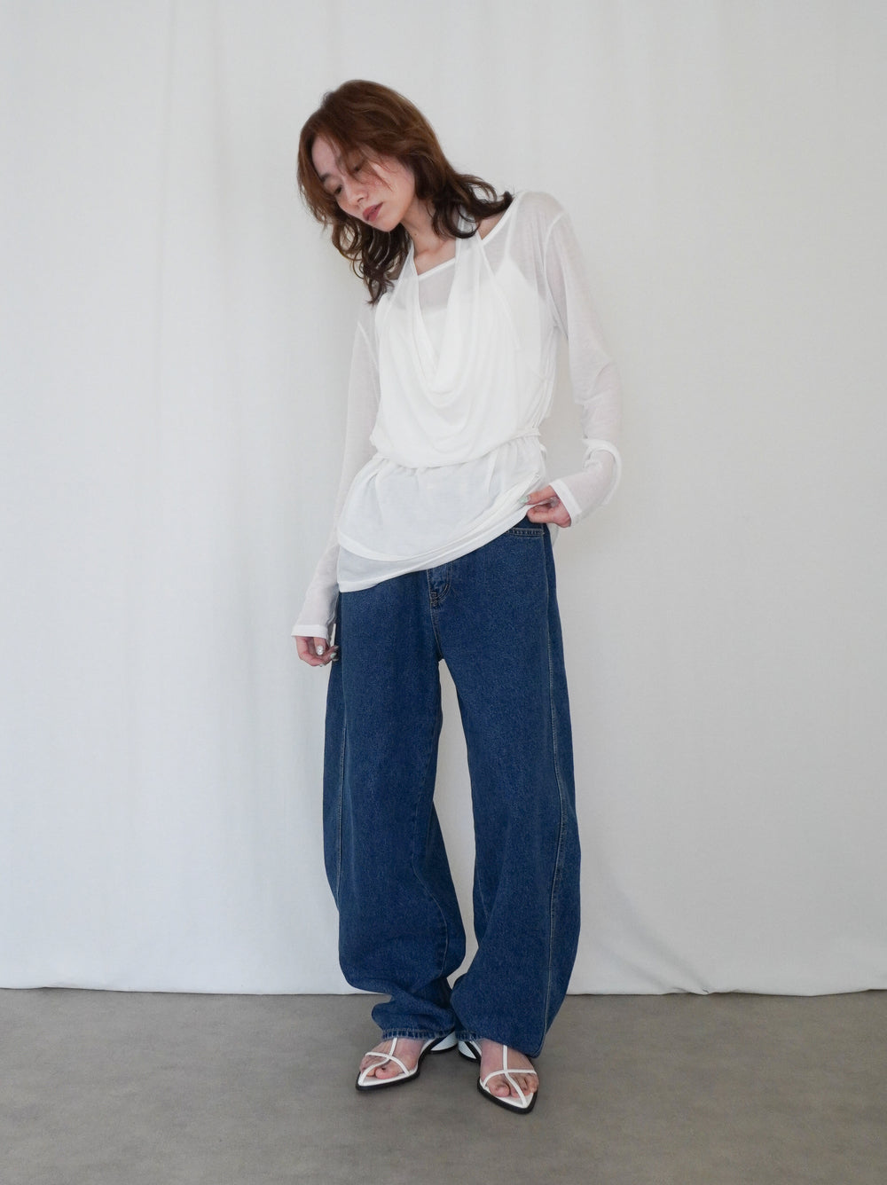 Halter layered ドレープラウンドネックトップス