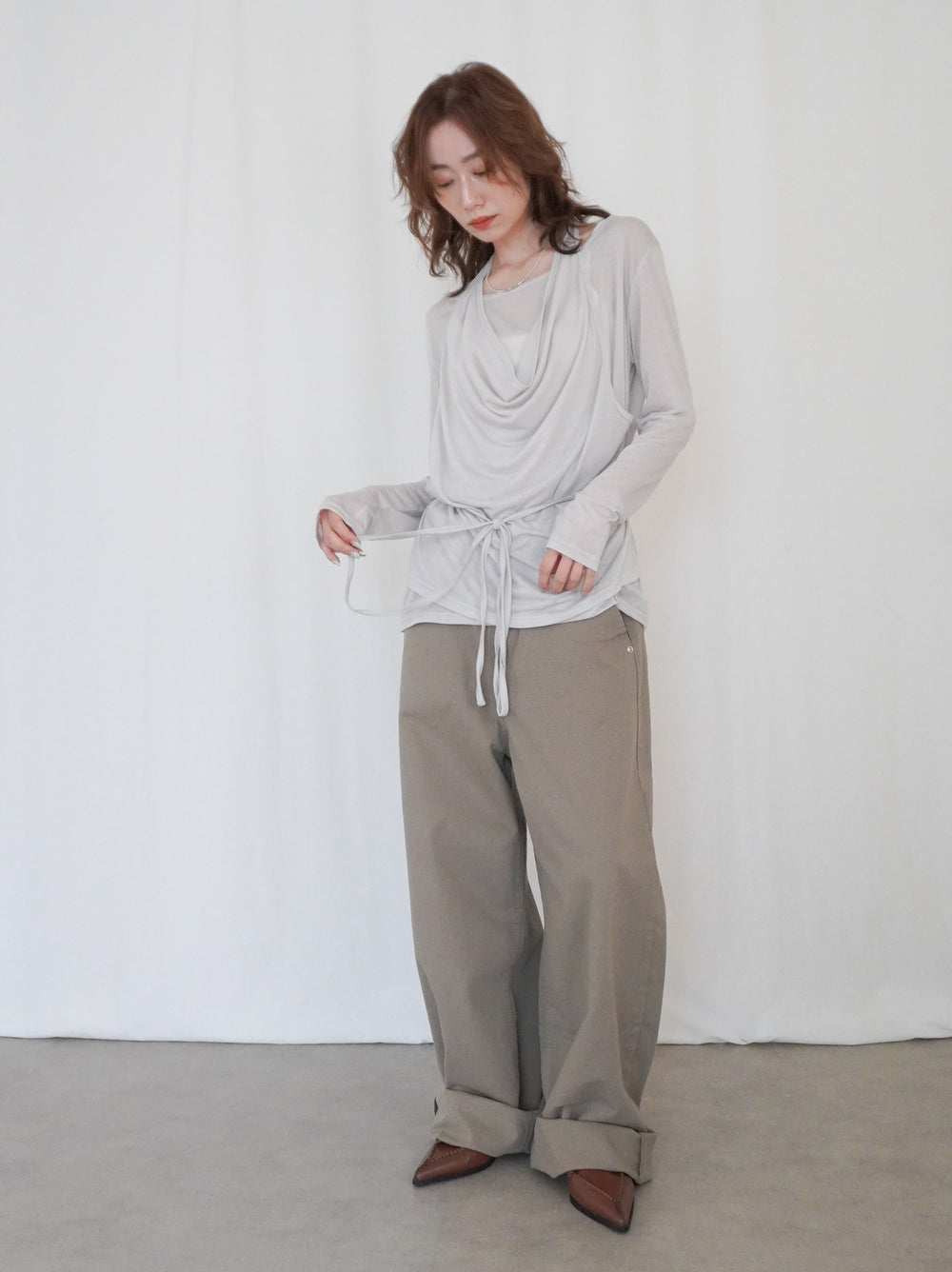 Halter layered ドレープラウンドネックトップス