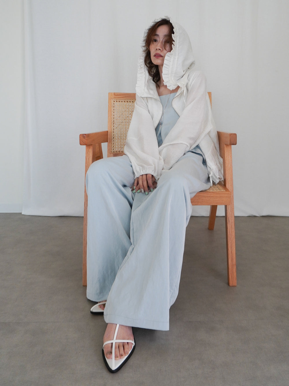 Drawstring zip-up フリルフーディージャケット