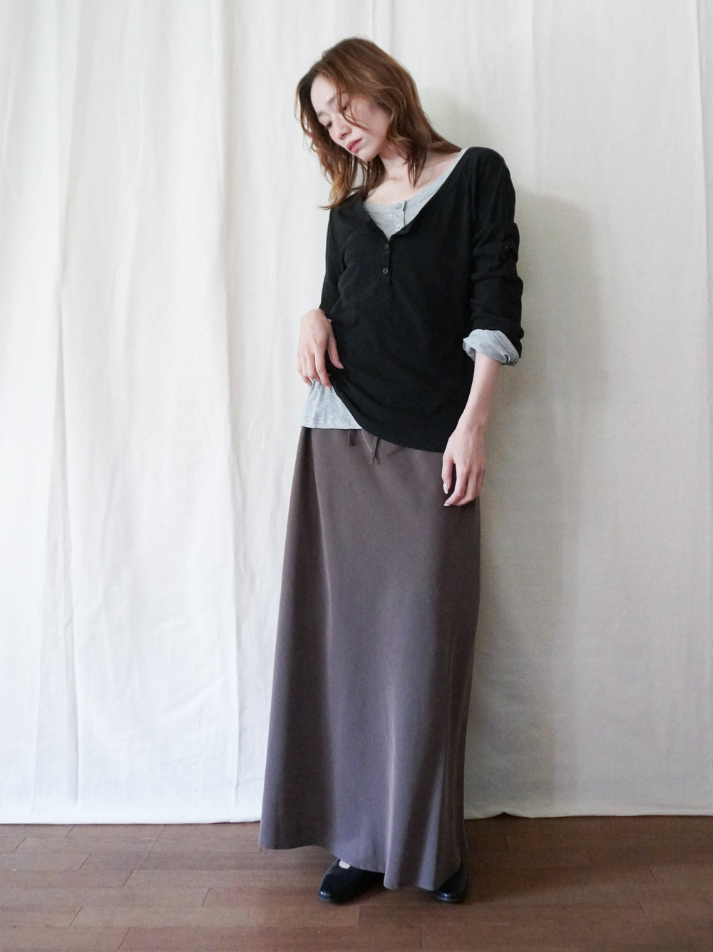 Soft scoop ヘンリーネックカットソー