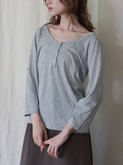 Soft scoop ヘンリーネックカットソー