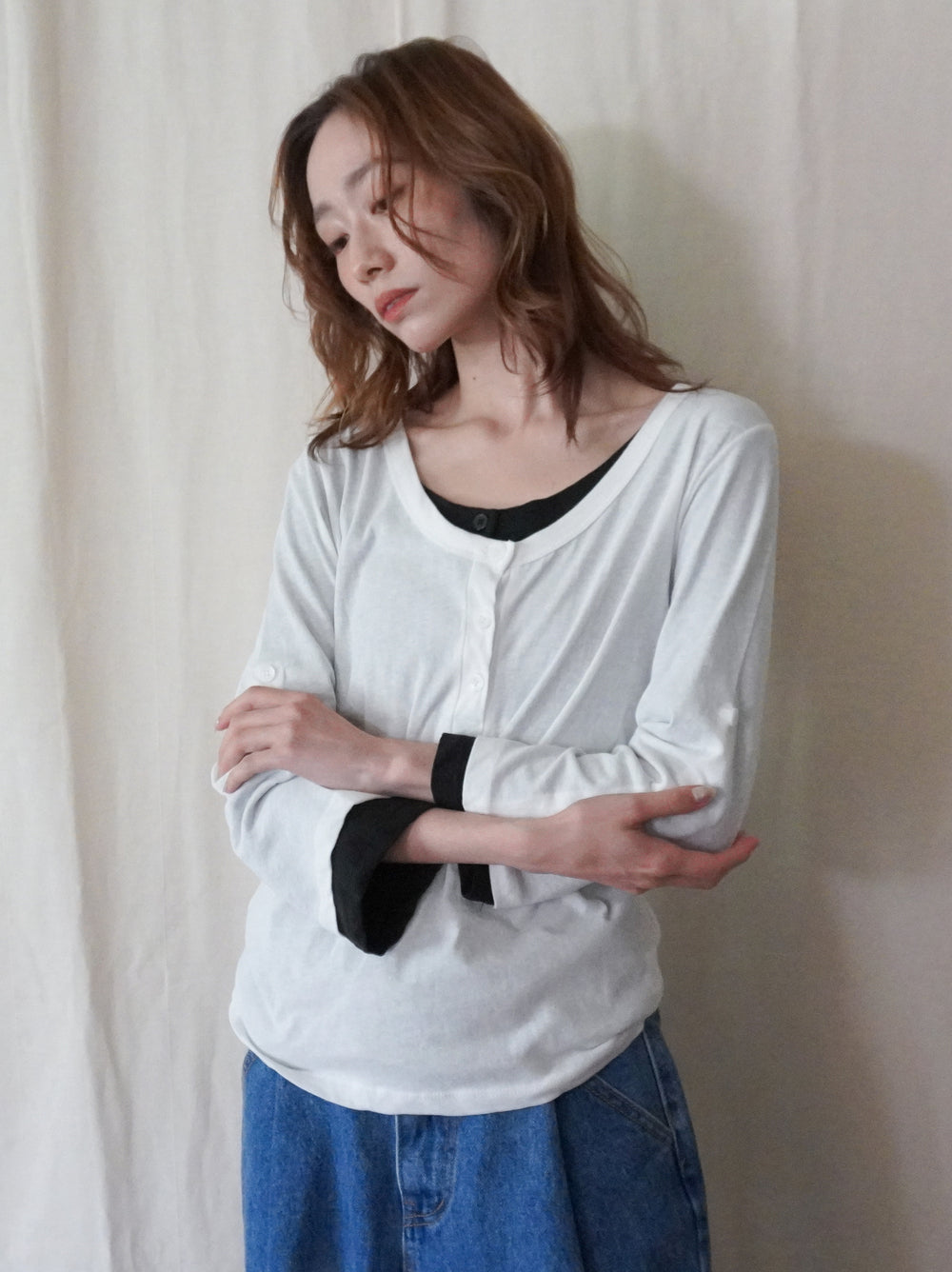 Soft scoop ヘンリーネックカットソー