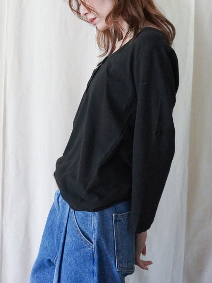 Soft scoop ヘンリーネックカットソー