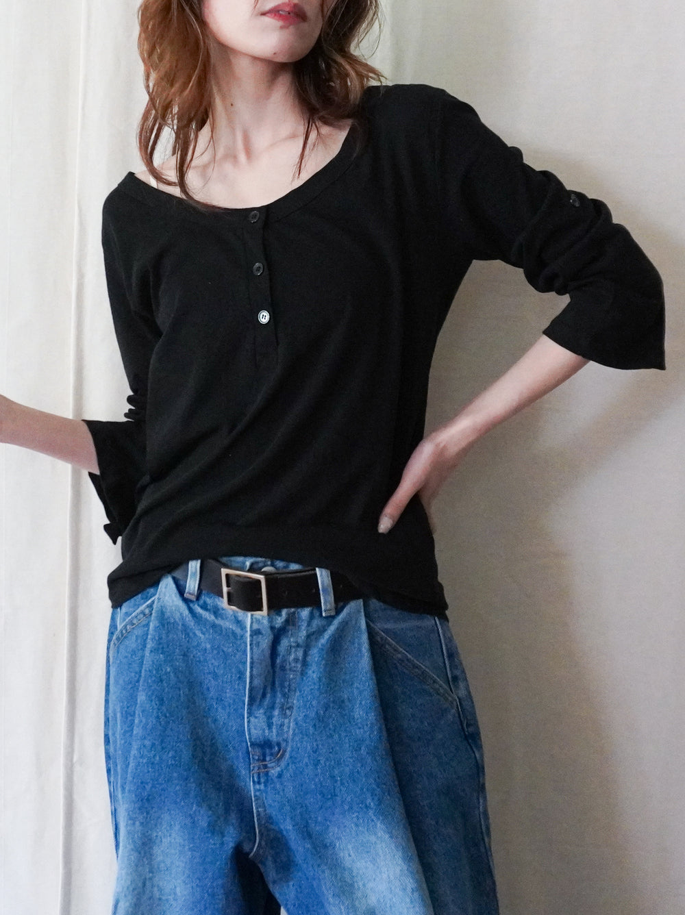 Soft scoop ヘンリーネックカットソー