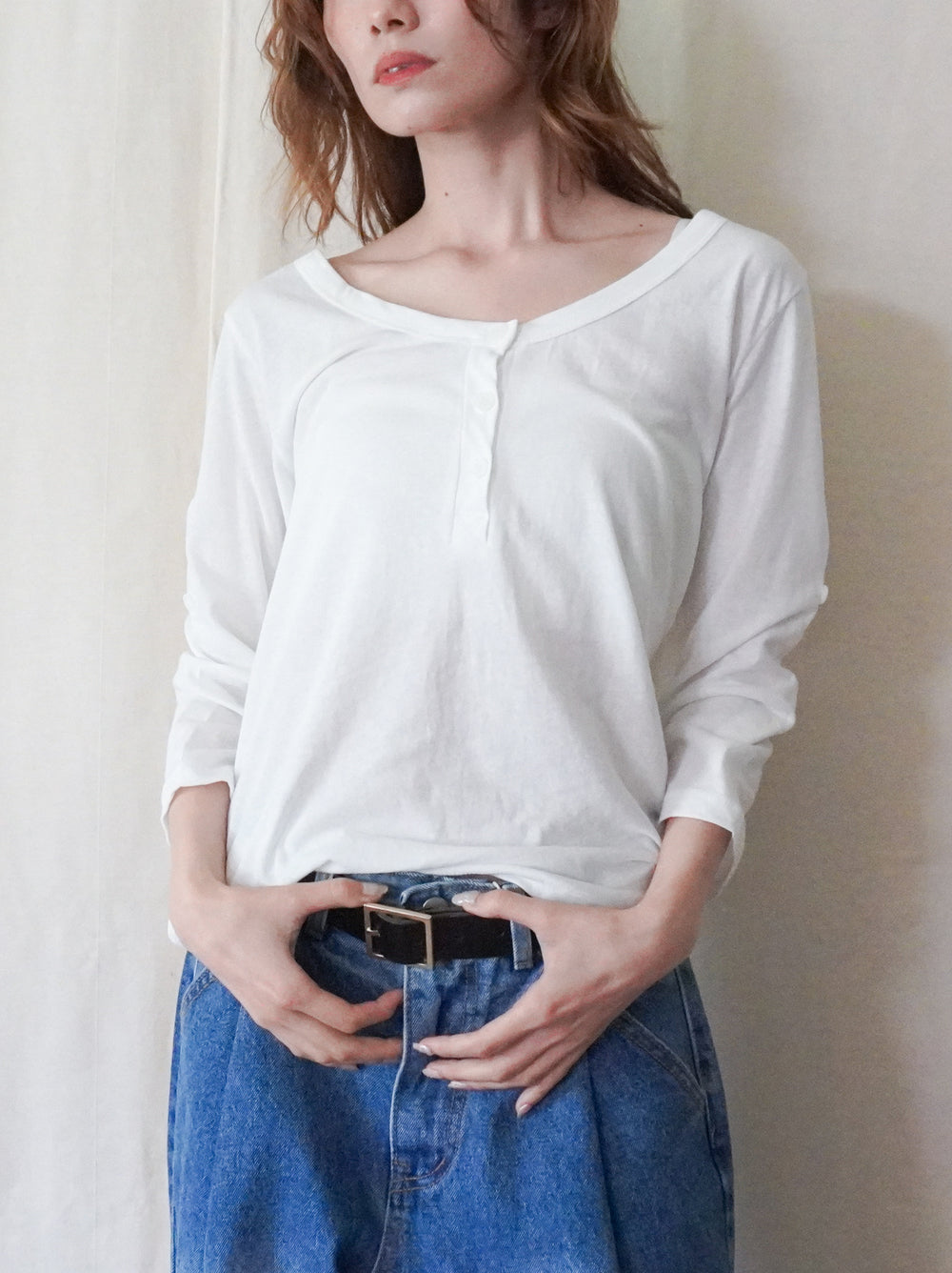 Soft scoop ヘンリーネックカットソー