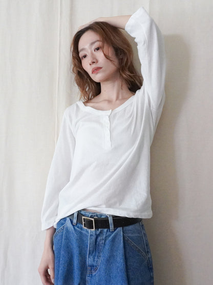 Soft scoop ヘンリーネックカットソー