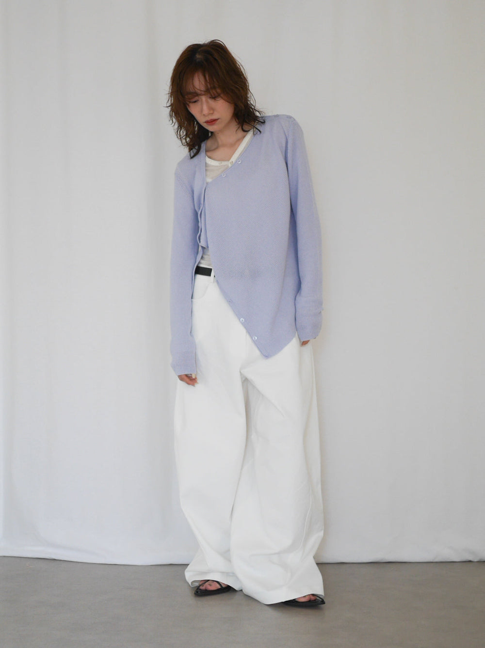 Asymmetric button-down リブカーディガン